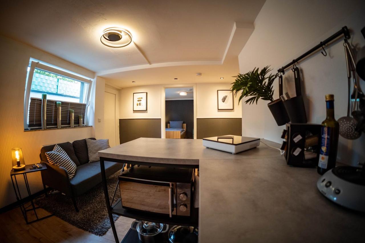 Gemuetliche 2-zimmer Souterrain Appartamento Düsseldorf